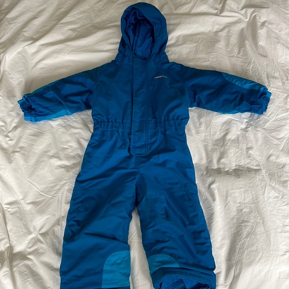 Patagonia toddler snow suit size 2t.